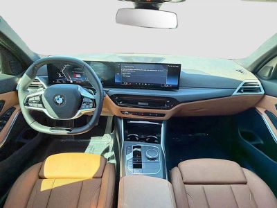 2025 BMW 3 Series — photo 16 view