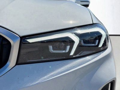 2025 BMW 3 Series — photo 9 view