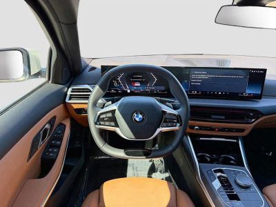 2025 BMW 3 Series — photo 17 view