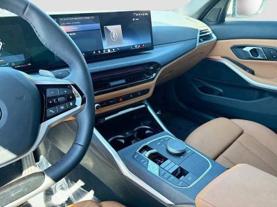 2025 BMW 3 Series — photo 28 view