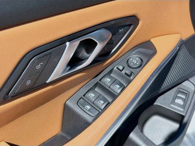 2025 BMW 3 Series — photo 23 view