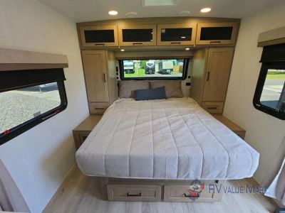 2027 Forest River RV Flagstaff — photo 23 view