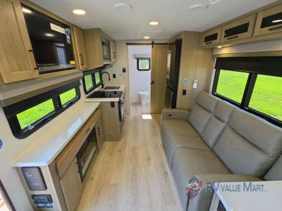 2027 Forest River RV Flagstaff — photo 11 view