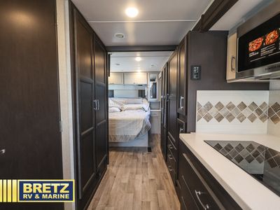 2026 Thor Motor Coach Palazzo GT - Photo 10