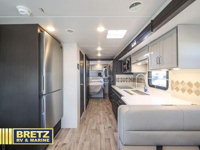 2026 Thor Motor Coach Palazzo GT - Photo 9