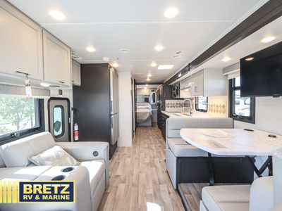 2026 Thor Motor Coach Palazzo GT - Photo 8