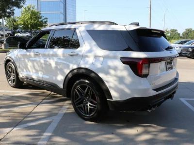 2025 Ford Explorer — interior view