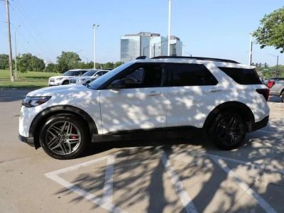 2025 Ford Explorer — rear three-quarter view