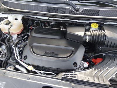 2023 Chrysler Voyager - Photo 9
