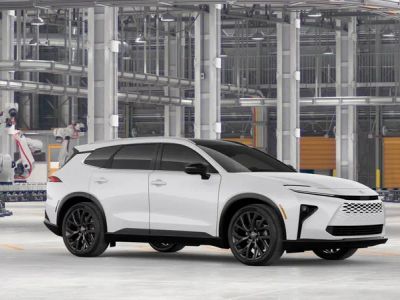 2026 Toyota Crown Signia - Photo 16