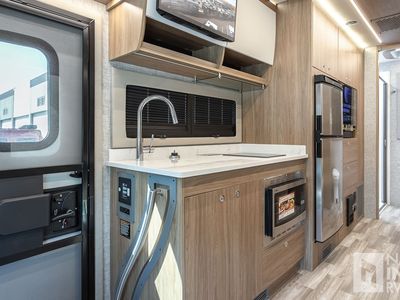 2026 Tiffin Motorhomes Wayfarer - Photo 10