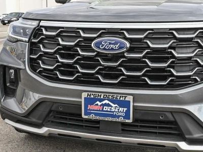 2025 Ford Explorer — detail view