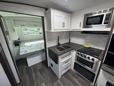 2022 Dutchmen Atlas - Photo 12