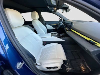 2024 BMW i5 — photo 30 view