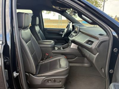 2024 Chevrolet Suburban — photo 13 view