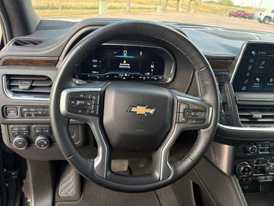 2024 Chevrolet Suburban — photo 10 view