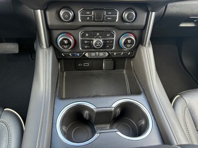 2024 Chevrolet Suburban — photo 11 view