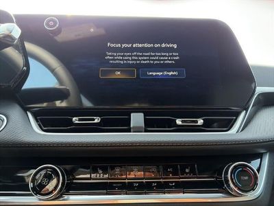 2026 Chevrolet Equinox — photo 10 view