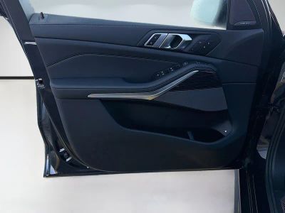 2026 BMW X5 — photo 21 view