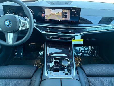 2026 BMW X5 — photo 18 view