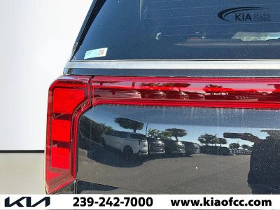 2026 Kia Carnival — photo 8 view