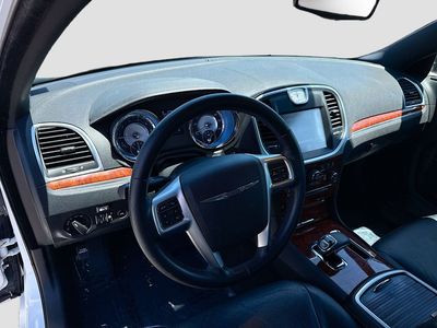 2013 Chrysler 300 - Photo 24