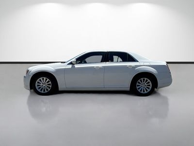 2013 Chrysler 300 - Photo 6