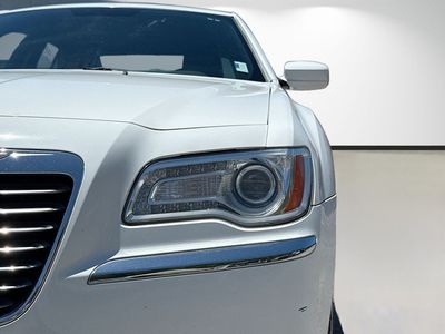 2013 Chrysler 300 - Photo 9
