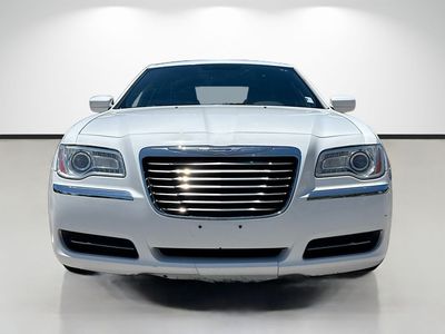 2013 Chrysler 300 - Photo 8