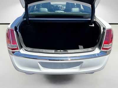 2013 Chrysler 300 - Photo 12