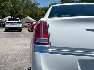2013 Chrysler 300 - Photo 10
