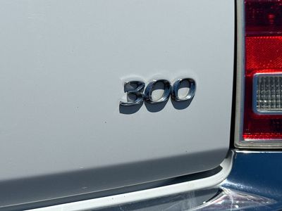 2013 Chrysler 300 - Photo 11