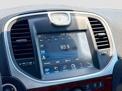 2013 Chrysler 300 - Photo 27