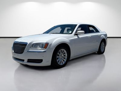 2013 Chrysler 300 - Photo 7