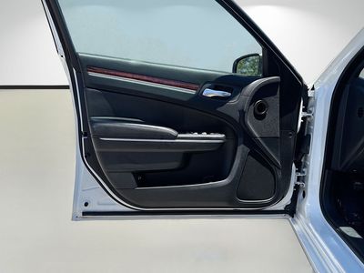 2013 Chrysler 300 - Photo 20