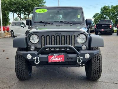 2016 Jeep Wrangler — detail view