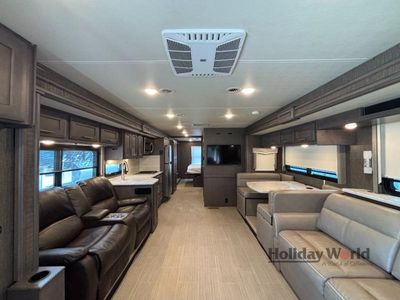 2021 Thor Motor Coach Challenger - Photo 4