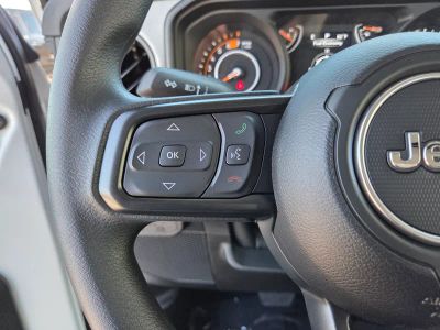 2026 Jeep Wrangler — photo 18 view