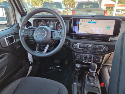 2026 Jeep Wrangler — photo 10 view