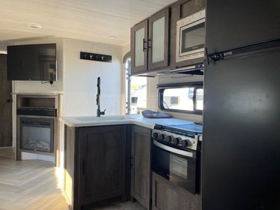 2022 Forest River RV Wildwood - Photo 9