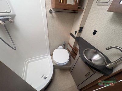 2016 Winnebago Navion - Photo 33