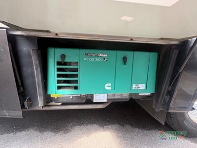 2016 Winnebago Navion - Photo 10