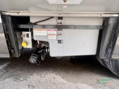 2016 Winnebago Navion - Photo 7