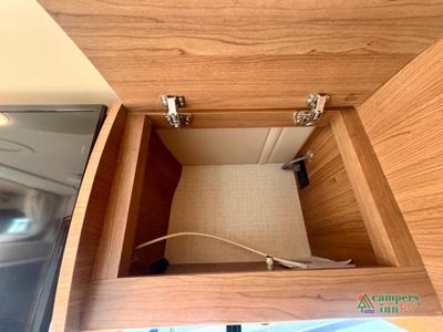 2016 Winnebago Navion - Photo 28