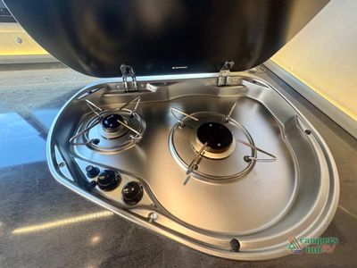 2016 Winnebago Navion - Photo 31