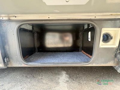 2016 Winnebago Navion - Photo 8