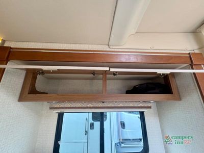 2016 Winnebago Navion - Photo 25