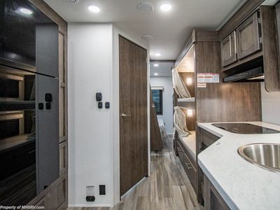 2026 Entegra Coach Odyssey SE - Photo 11