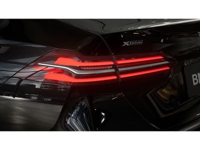 2026 BMW 5 Series - Photo 8