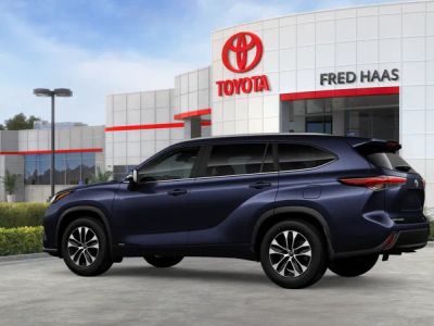 2026 Toyota Highlander Hybrid — photo 7 view